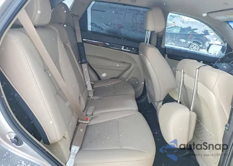 2014 Kia Sorento Lx z USA, uszkodzony, nr VIN 5XYKTCA65EG530485